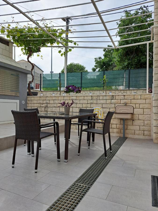 Apartment Deni Σολίν Εξωτερικό φωτογραφία
