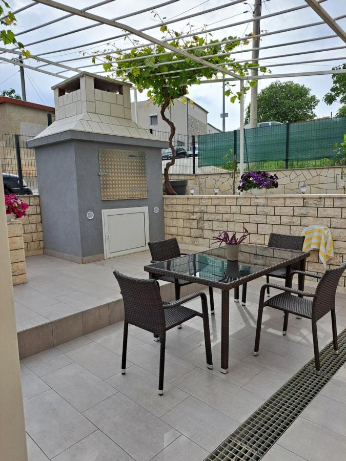 Apartment Deni Σολίν Εξωτερικό φωτογραφία